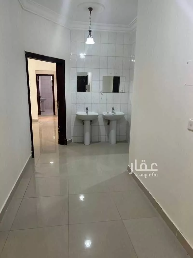 عمارة للإيجار في شارع الحياه, حي الحمراء, مدينة الرياض, منطقة الرياض 1 صورة