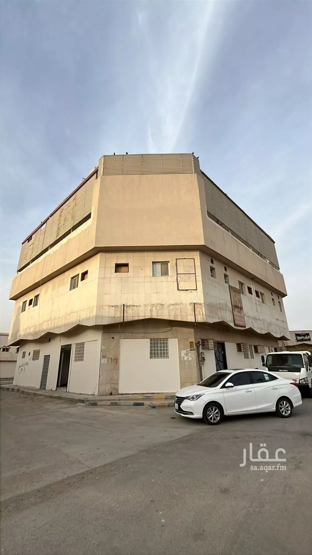 عمارة للإيجار في شارع سلمة بن الأكوع, حي النسيم الشرقي, مدينة الرياض, منطقة الرياض 1 صورة