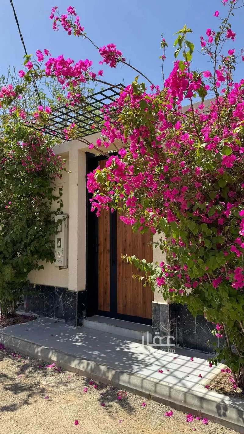 استراحة للبيع في شارع جنوبي, حي النور, مدينة بريده, منطقة القصيم 1 صورة