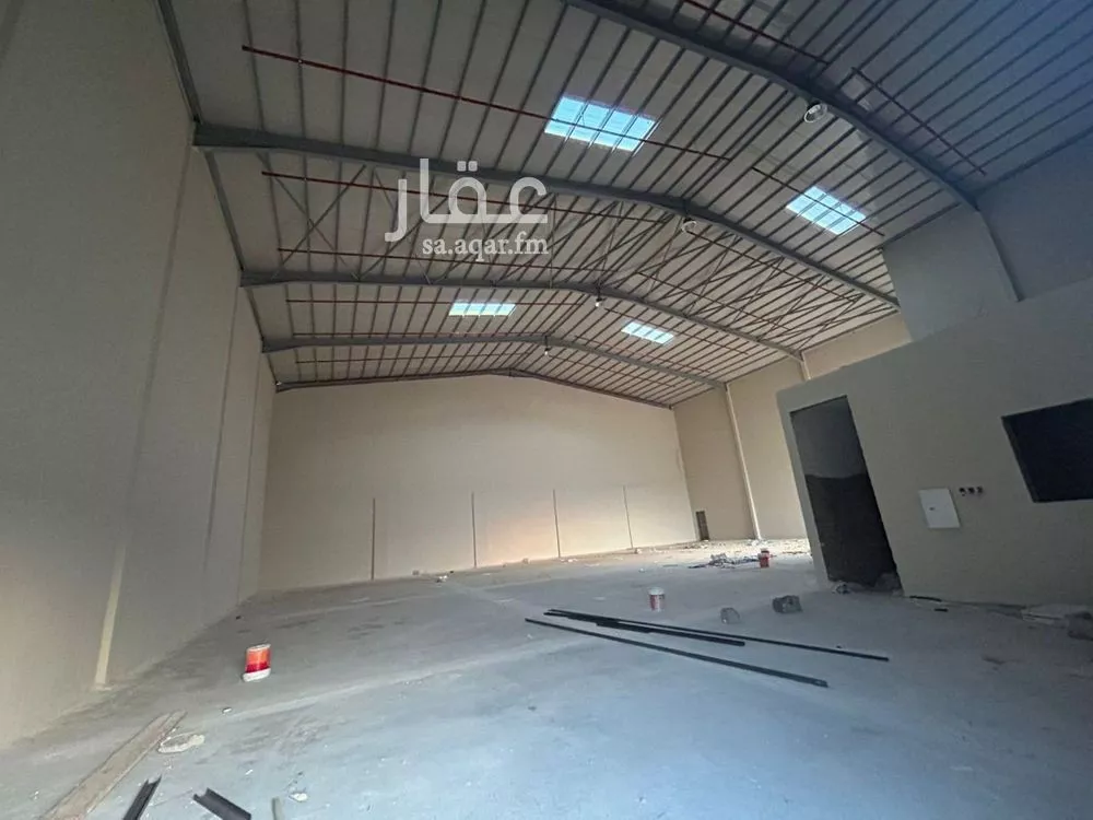 مستودع للإيجار في شارع جبر بن سيار, حي النظيم, مدينة الرياض, منطقة الرياض 1 صورة