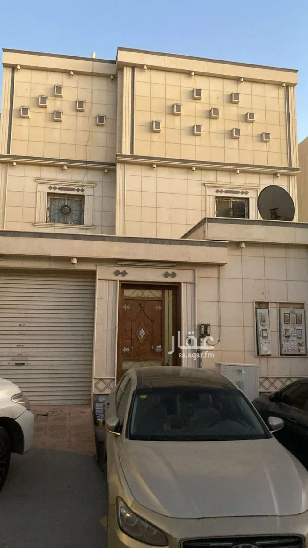 فيلا للبيع في شارع عبدالعزيز الأحيدب, حي الرمال, مدينة الرياض, منطقة الرياض 1 صورة