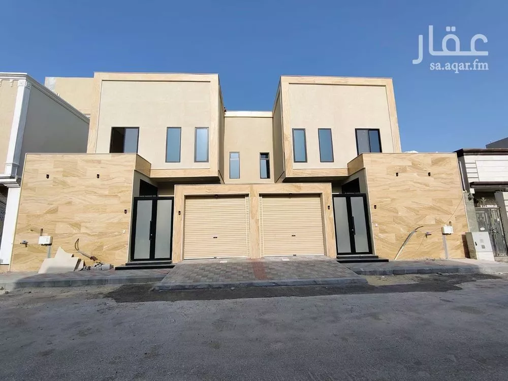 فيلا للبيع في شارع حـرض, حي الصواري, مدينة الخبر, المنطقة الشرقية 1 صورة