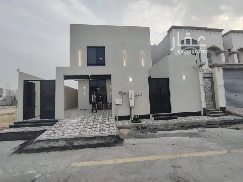 فيلا للبيع في شارع 13ب, حي العقيق, مدينة الخبر, المنطقة الشرقية 1 صورة