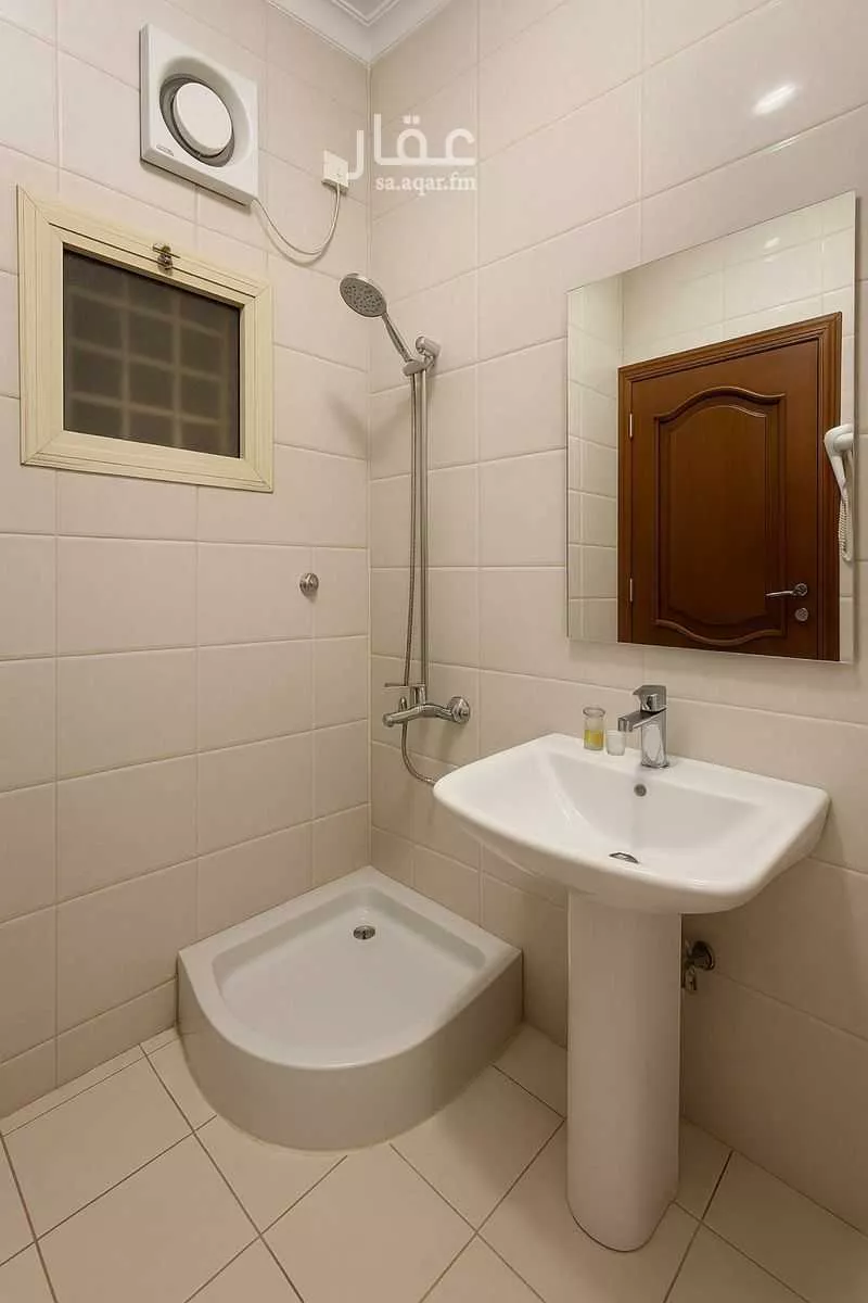 شقة مفروشة للحجز في شارع سعيد بن الحارث الانصاري ، حي الملك فهد ، المدينة المنورة ، منطقة المدينة المنورة 1 صورة