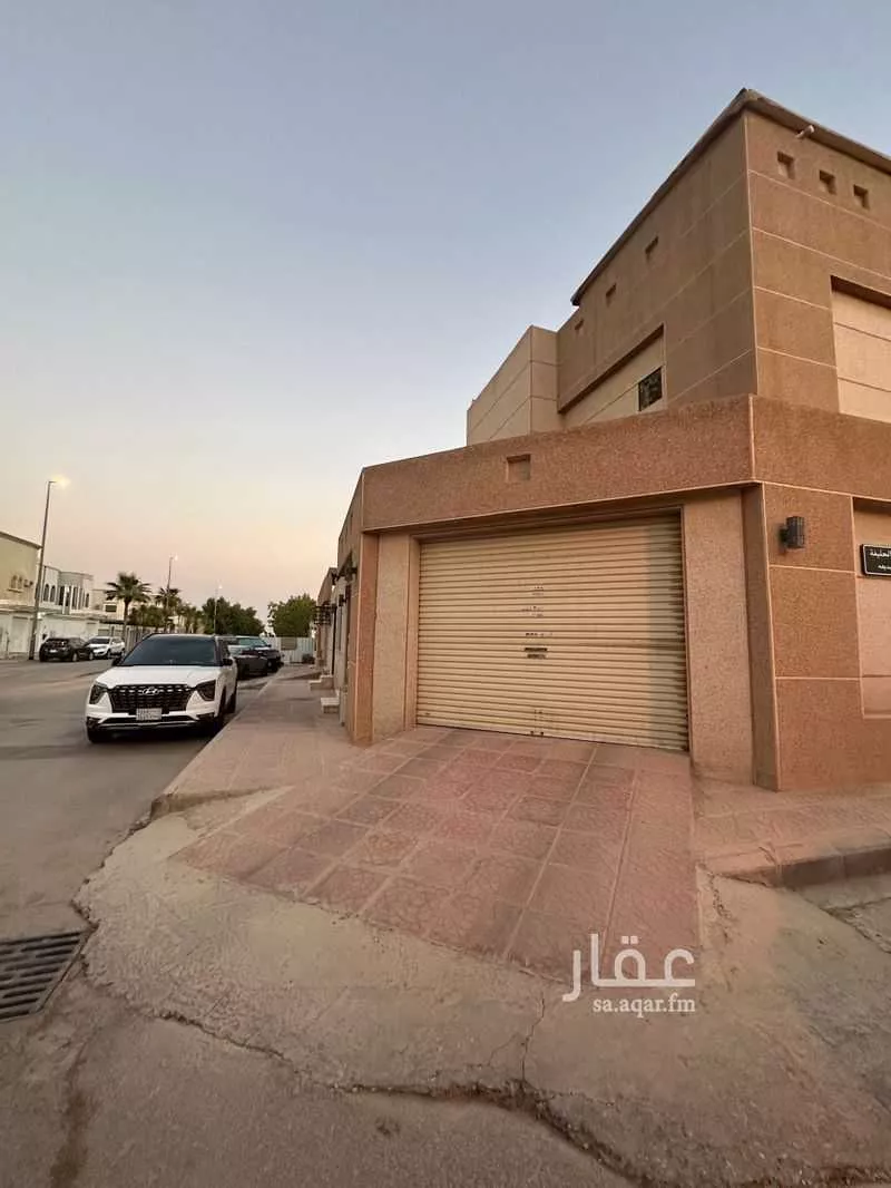 فيلا للبيع في شارع ابي بكر الواعظ ، حي ظهرة البديعة ، الرياض ، منطقة الرياض 1 صورة