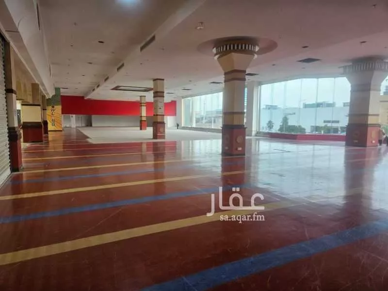 مكتب تجاري للإيجار في شارع الملك فهد الفرعي, حي الورود, مدينة الرياض, منطقة الرياض 1 صورة