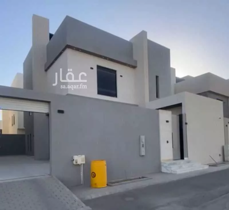 فيلا للبيع في شارع عارف بن محمد جمال الدين, حي الوهلان, مدينة عنيزة, منطقة القصيم 1 صورة