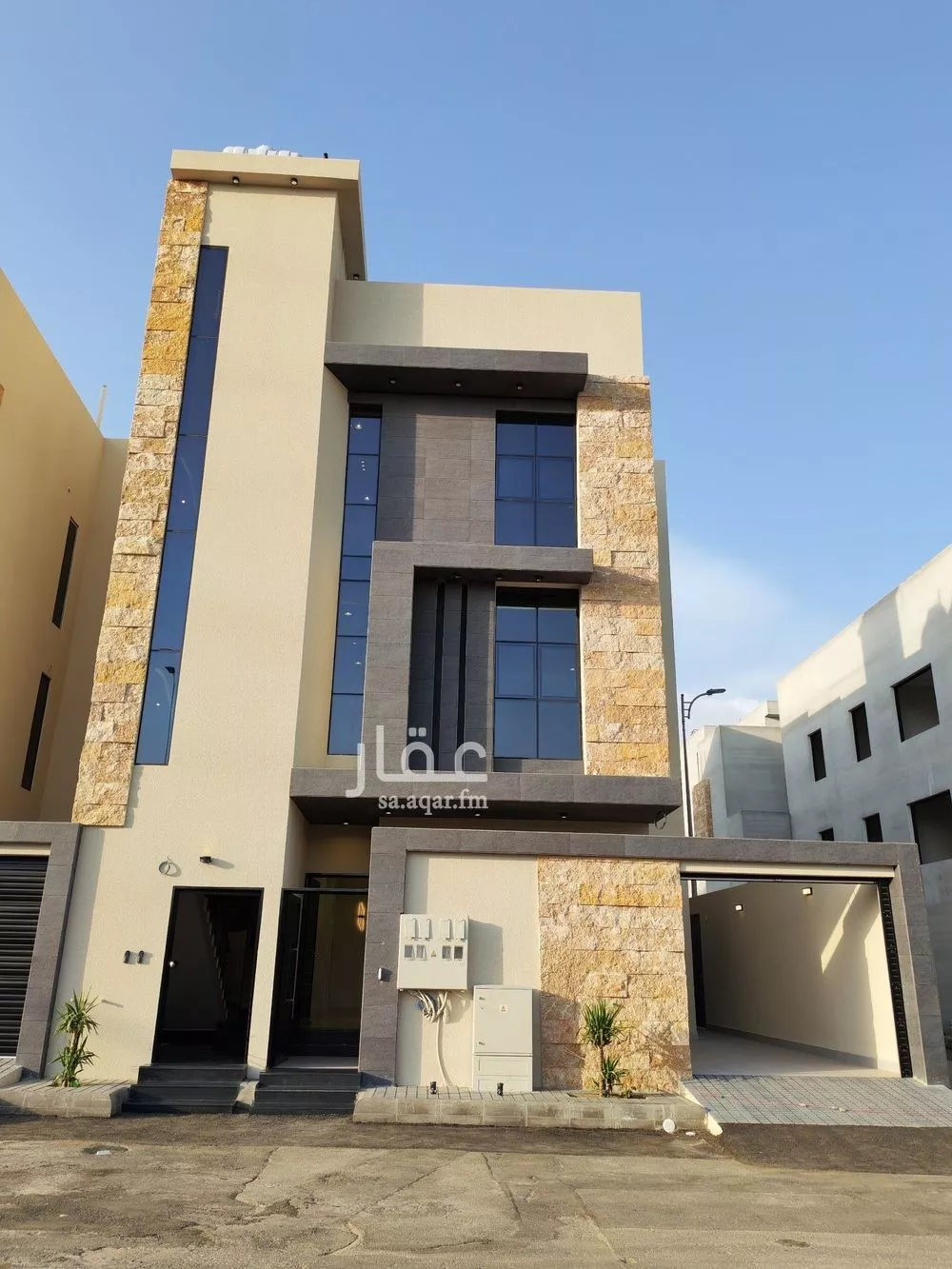 شقة للبيع في شارع خالد ابن ابي البكير, حي الزهور, مدينة ابها, منطقة عسير 1 صورة