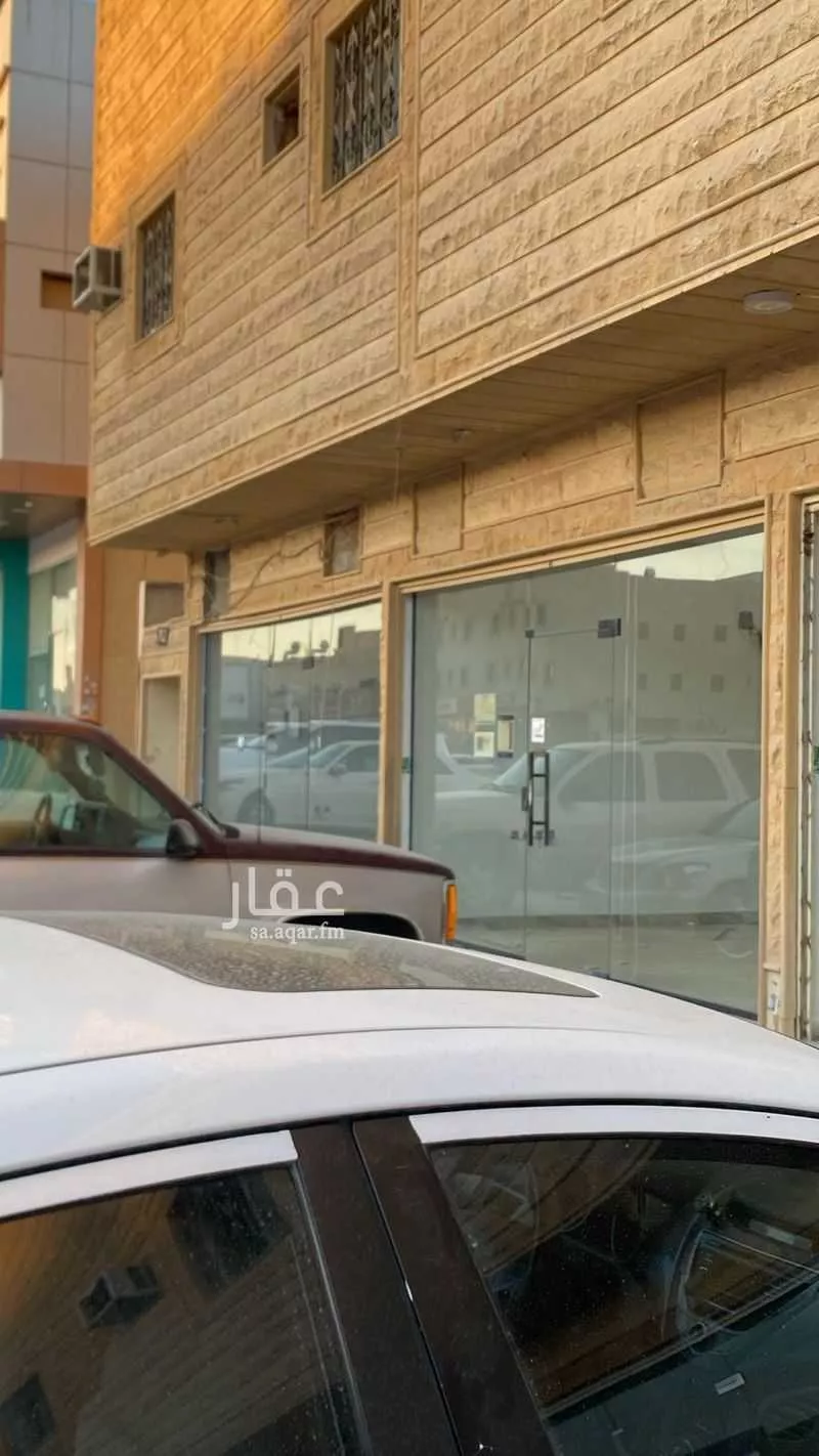 عمارة للإيجار في شارع نهاوند, حي ظهرة لبن, مدينة الرياض, منطقة الرياض 1 صورة