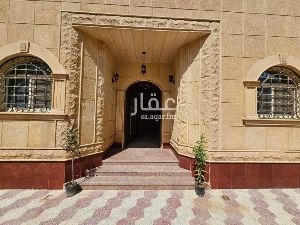 فيلا للبيع في شارع رقم 245, حي المونسية, مدينة الرياض, منطقة الرياض 1 صورة