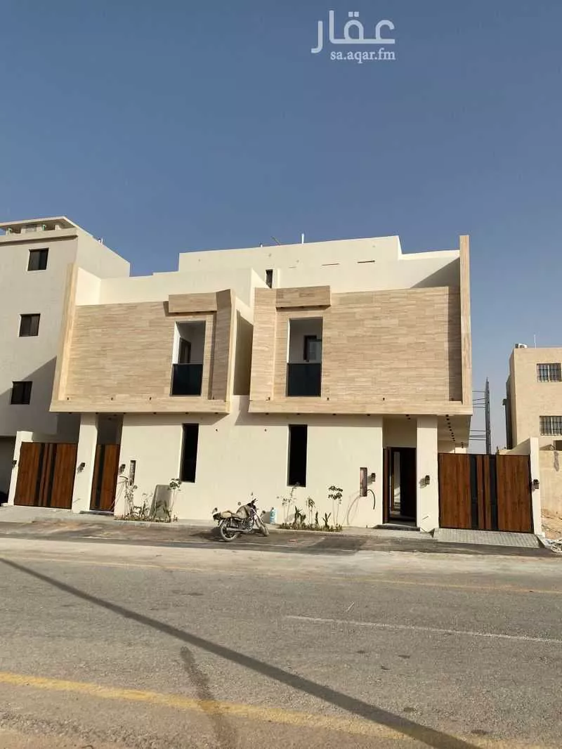 فيلا للبيع في شارع عمر بن عبدالقادر مفتي, حي المهدية, مدينة الرياض, منطقة الرياض 1 صورة