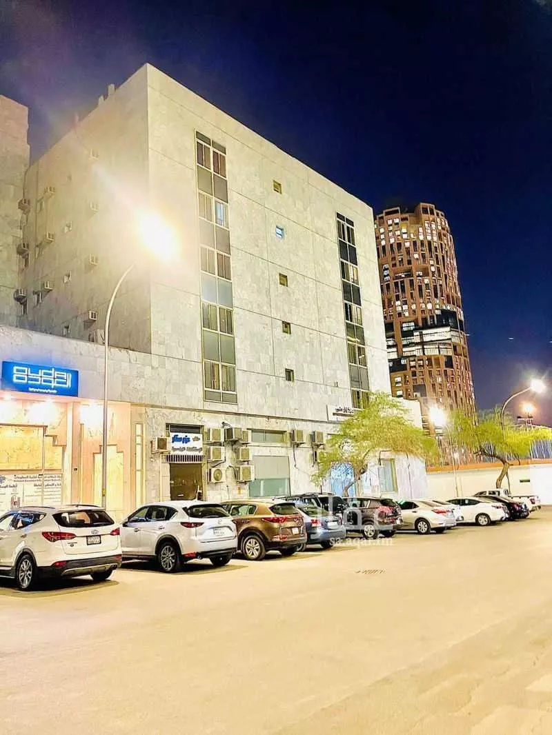 مكتب تجاري للإيجار في شارع شداد بن اوس, حي العليا, مدينة الرياض, منطقة الرياض 1 صورة