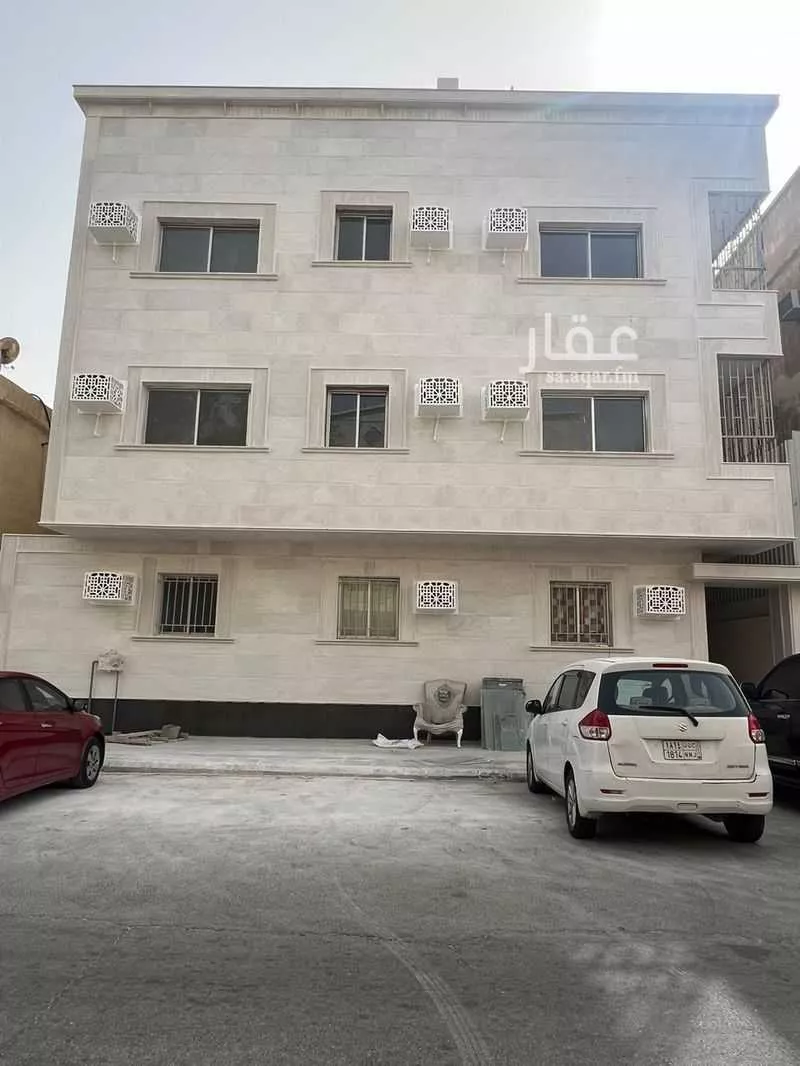 عمارة للبيع في شارع الدرعية, حي الثقبة, مدينة الخبر, المنطقة الشرقية 1 صورة