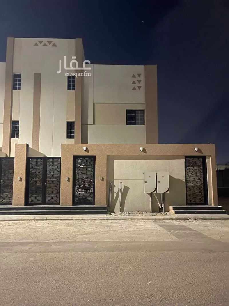 فيلا للبيع في شارع النسق, حي البوادي, مدينة تبوك, منطقة تبوك 1 صورة