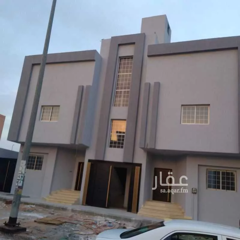 عمارة للبيع في شارع سليمان بن زيد, حي العاقول, مدينة المدينه المنوره, منطقة المدينة المنورة 1 صورة