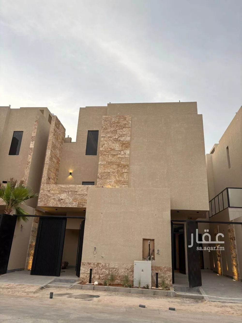 فيلا للبيع في شارع ديم الماجديه, حي الرمال, مدينة الرياض, منطقة الرياض 1 صورة