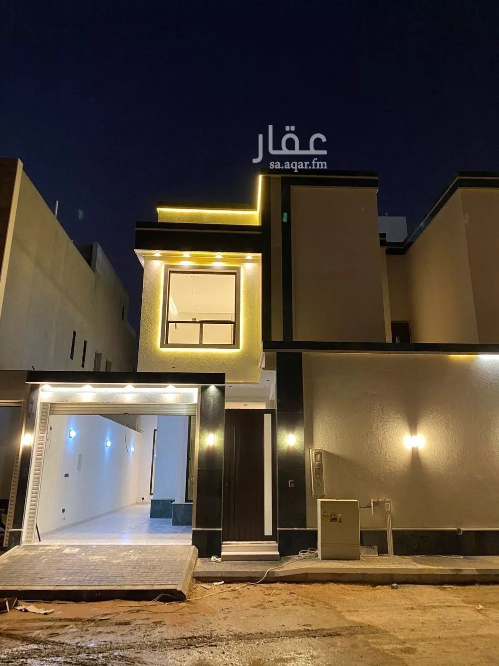 فيلا للبيع في شارع تميم الجرجاني, حي الرمال, مدينة الرياض, منطقة الرياض 1 صورة