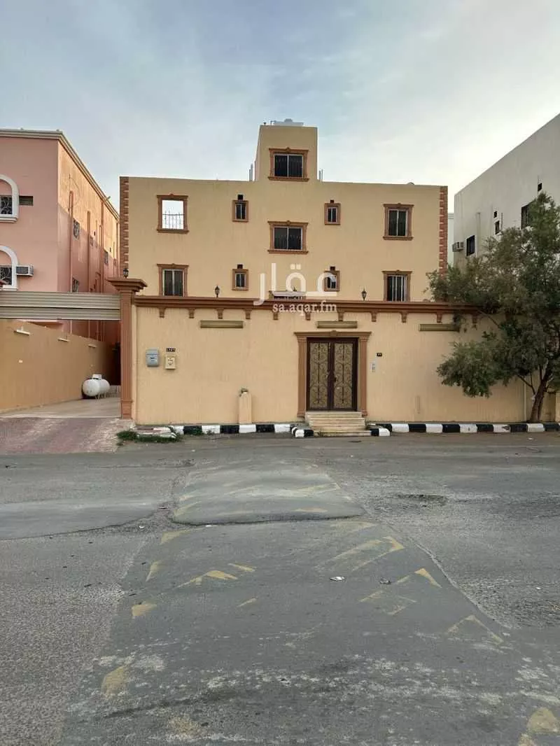 عمارة للبيع في حي سلطانة, مدينة امارة منطقة مكة المكرمة - الطائف, منطقة مكة المكرمة 1 صورة