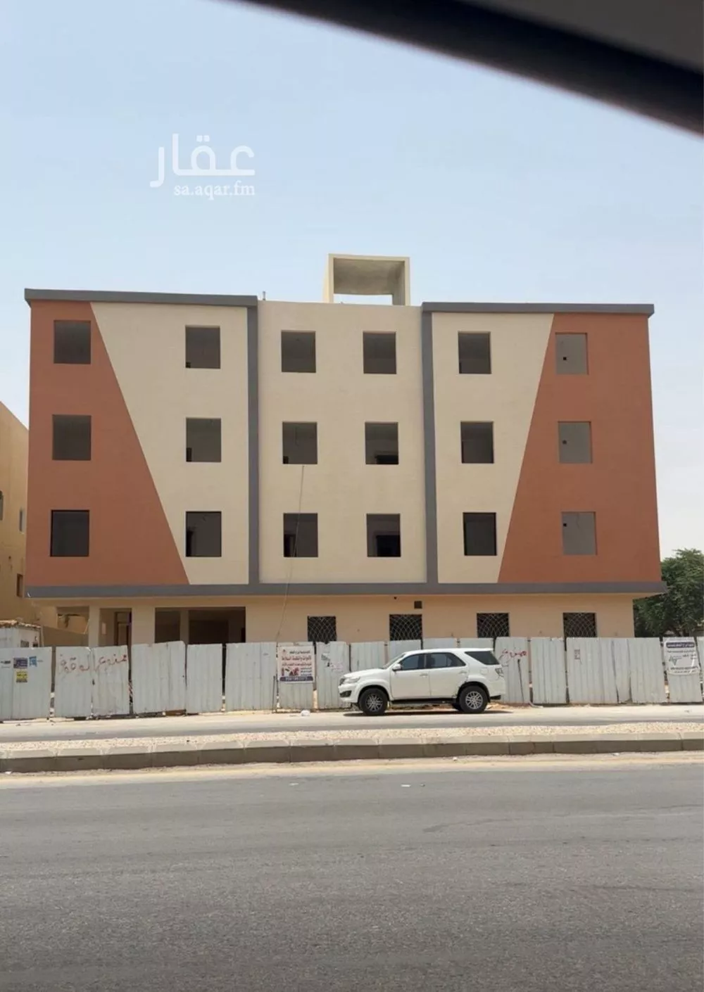 عمارة للبيع في شارع إبراهيم بن أحمد القاضي, حي الدار البيضاء, مدينة الرياض, منطقة الرياض 1 صورة