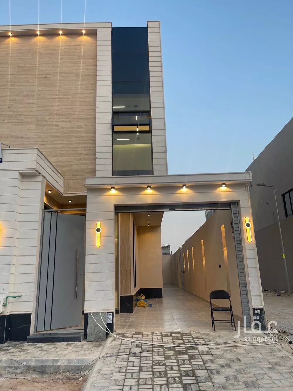 دور للبيع في شارع الجنادرية, حي الجنادرية, مدينة الرياض, منطقة الرياض 1 صورة
