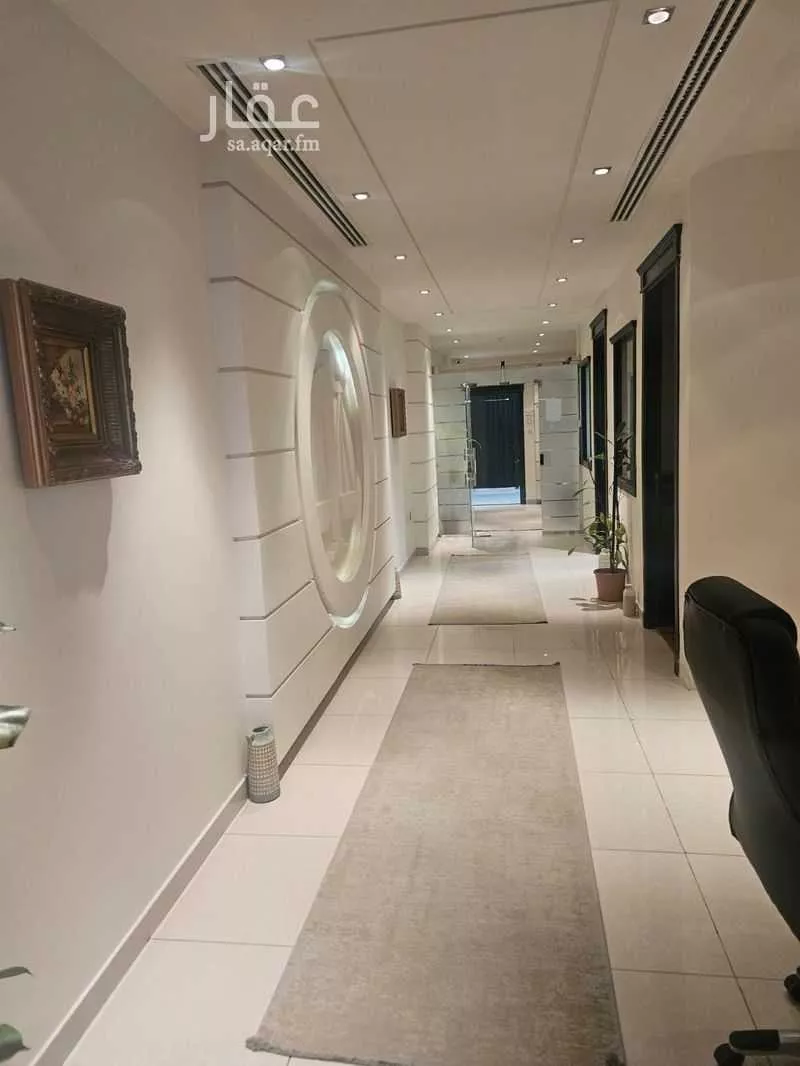 عمارة للإيجار في شارع طريق الملك فهد الفرعي, حي الملقا, مدينة الرياض, منطقة الرياض 1 صورة