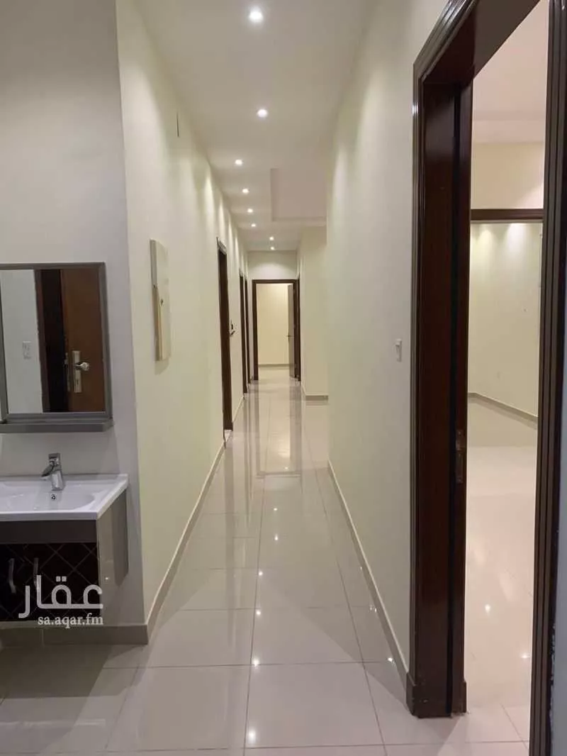 شقة للإيجار في شارع محمد بن عبدالعزيز الدغيثر, حي الملقا, مدينة الرياض, منطقة الرياض 1 صورة