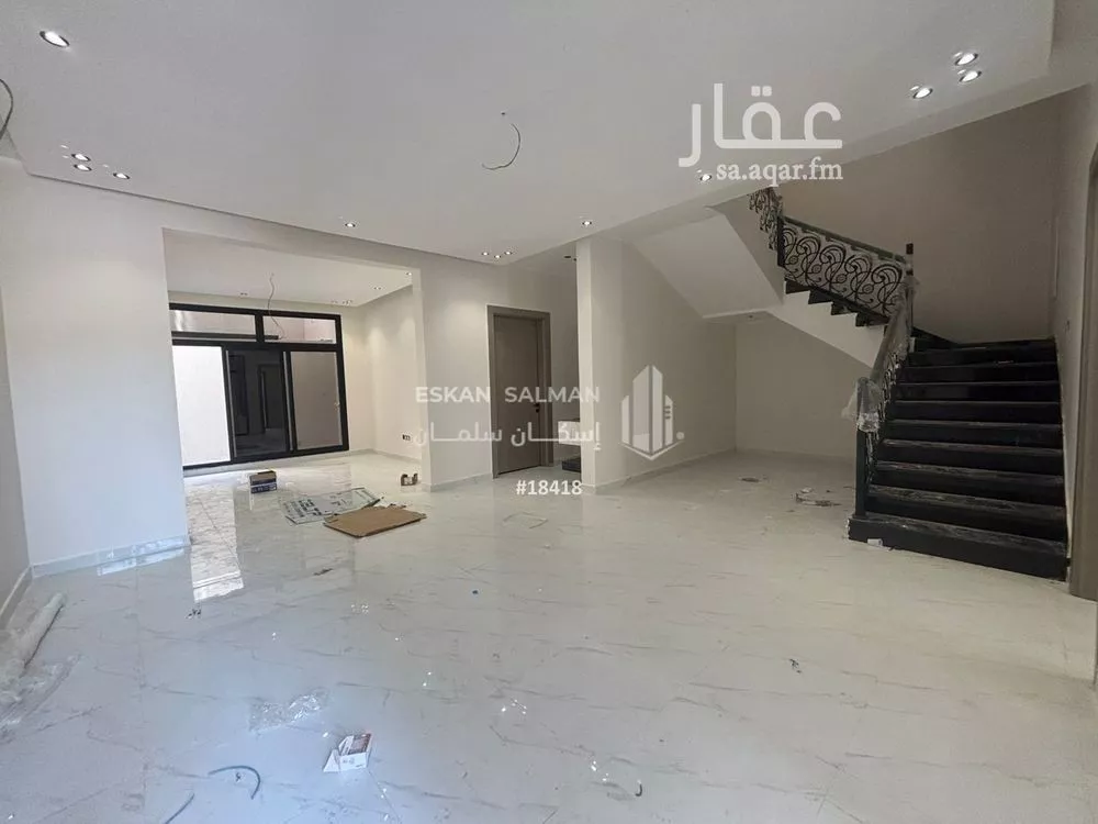 فيلا للبيع في شارع الخفجي, حي الصواري, مدينة الخبر, المنطقة الشرقية 1 صورة