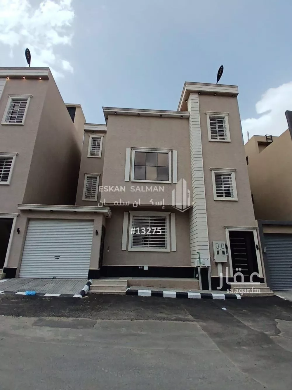 فيلا للبيع في شارع عمر الابنا, حي الظرفة, مدينة خميس مشيط, منطقة عسير 1 صورة