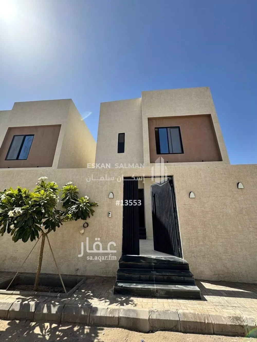 فيلا للبيع في شارع احمد الهواري, حي السكب, مدينة المدينه المنوره, منطقة المدينة المنورة 1 صورة