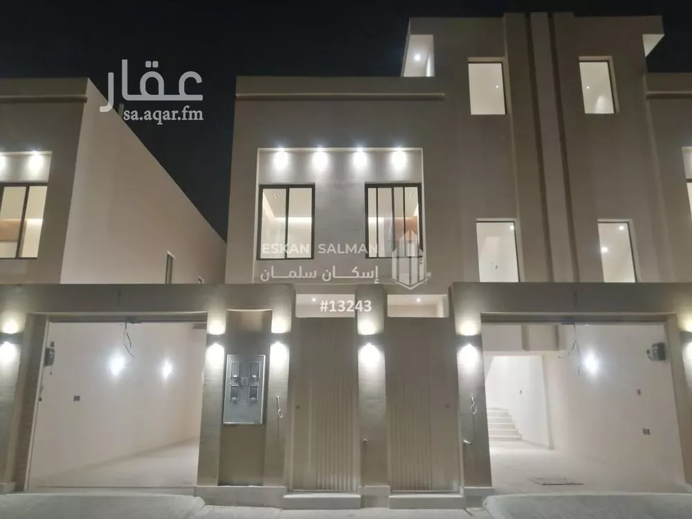 دور للبيع في شارع أحمد بن محمد العيالي, حي عكاظ, مدينة الرياض, منطقة الرياض 1 صورة
