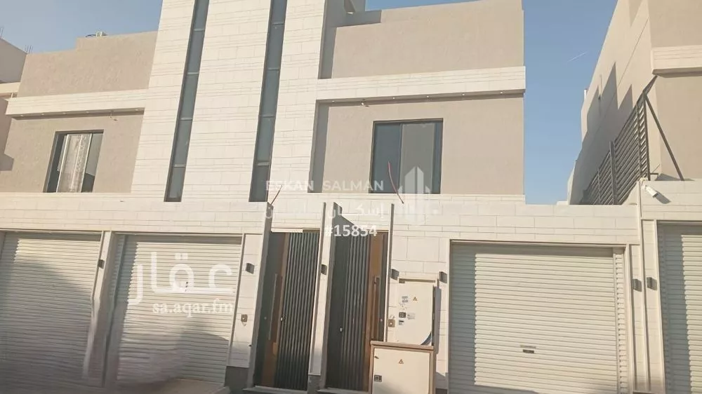 دور للبيع في شارع عبدالله السديس, حي بدر, مدينة الرياض, منطقة الرياض 1 صورة