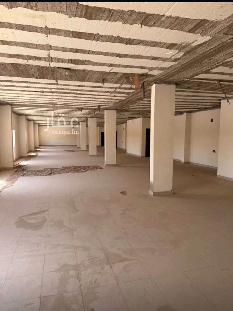 عمارة للإيجار في شارع الشيخ محمد بن عبداللطيف بن عبدالرحمن, حي نمار, مدينة الرياض, منطقة الرياض 1 صورة