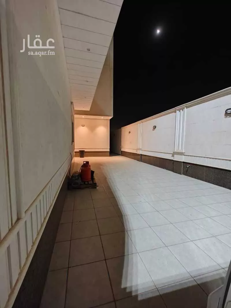 فيلا للإيجار في شارع أبي بكر الوراق, حي المهدية, مدينة الرياض, منطقة الرياض 1 صورة