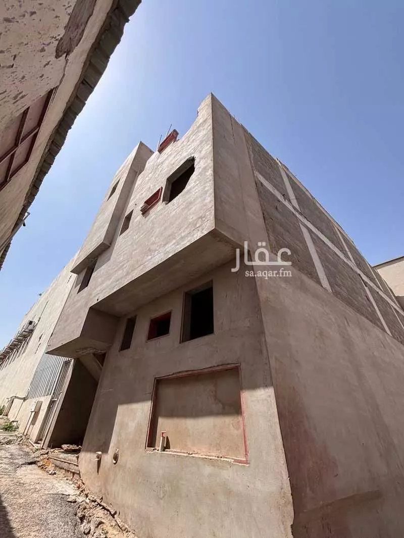 عمارة للبيع في شارع معاذ بن عمرو, حي الجردة, مدينة بريده, منطقة القصيم 1 صورة