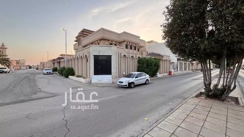 فيلا للبيع في شارع بجير الطائي, حي الفايزية, مدينة بريده, منطقة القصيم 1 صورة