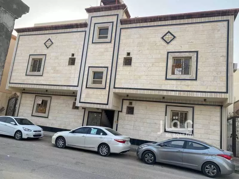 عمارة للبيع في شارع 25أ, حي الحزم, مدينة القطيف, المنطقة الشرقية 1 صورة