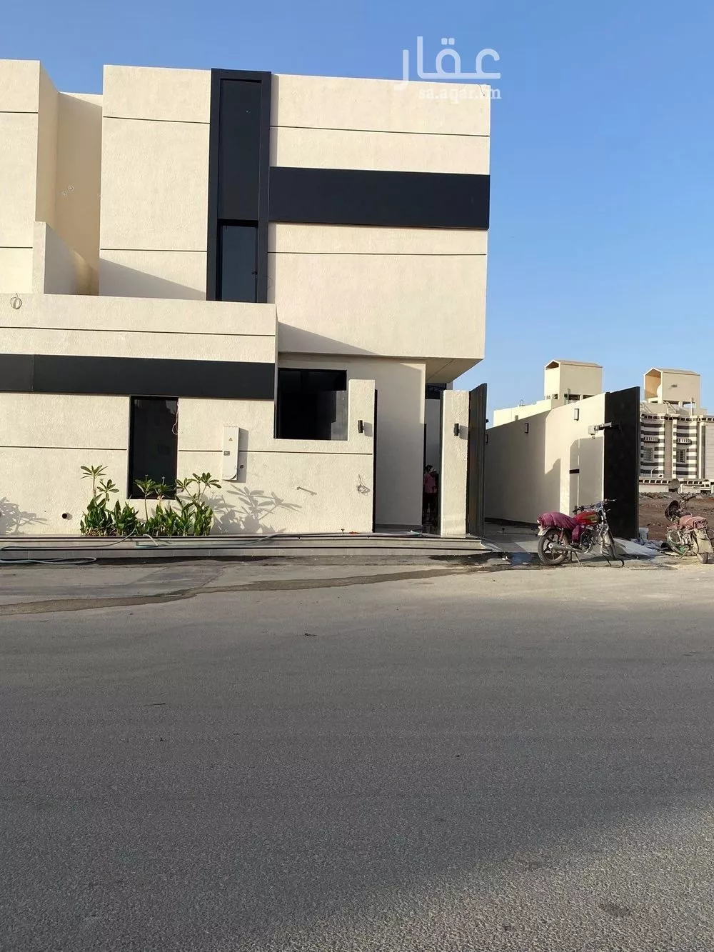 فيلا للبيع في شارع أحمد بن الحسن الأنصاري, حي المهدية, مدينة الرياض, منطقة الرياض 1 صورة