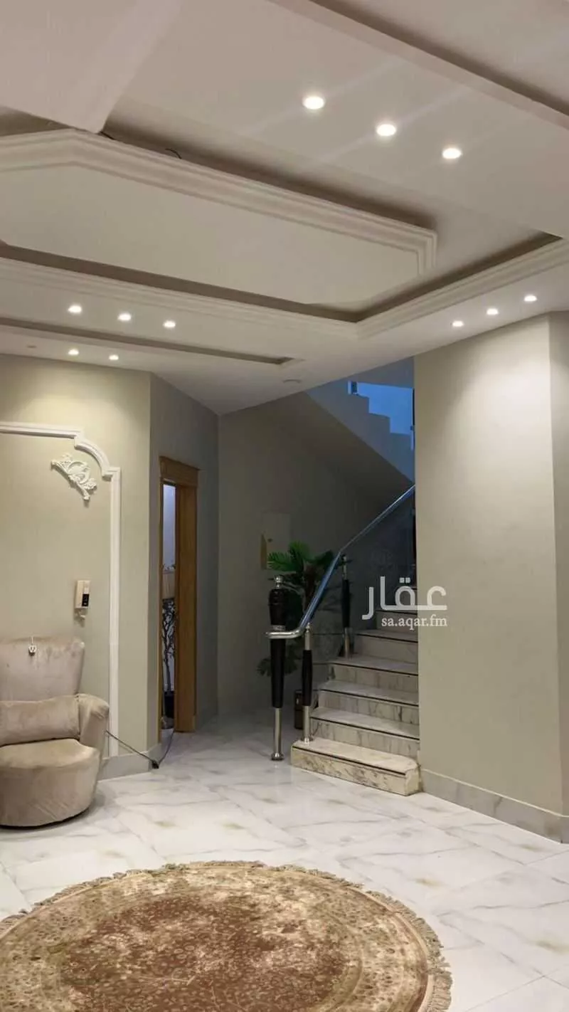فيلا للبيع في شارع عبيدالله بن عبدالكريم الرازي, حي الرمال, مدينة الرياض, منطقة الرياض 1 صورة