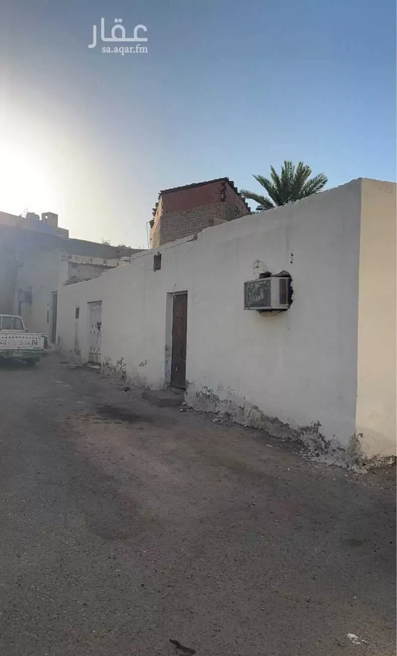 عمارة للبيع في شارع خالد ابن عبد ياليل, حي الدويمة, مدينة المدينه المنوره, منطقة المدينة المنورة 1 صورة