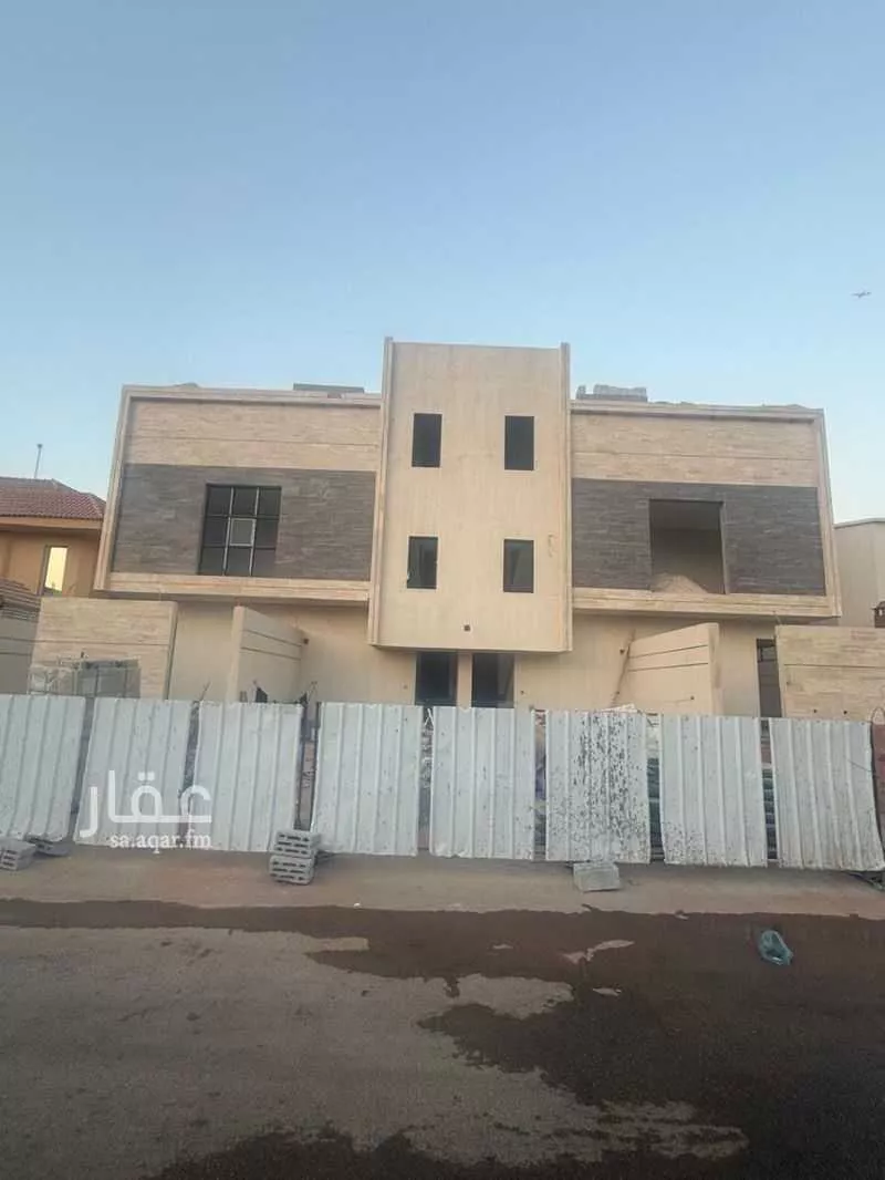 دور للبيع في شارع فهد العقيلي, حي الخليج, مدينة الرياض, منطقة الرياض 1 صورة