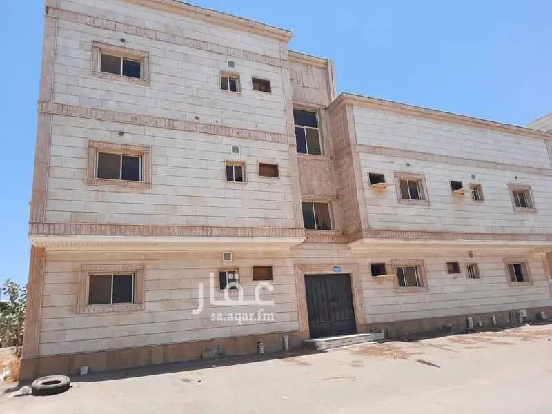 عمارة للبيع في شارع ذو الشكوة ابو عبدالرحمن القيني, حي النزهة, مدينة رابغ, منطقة مكة المكرمة 1 صورة