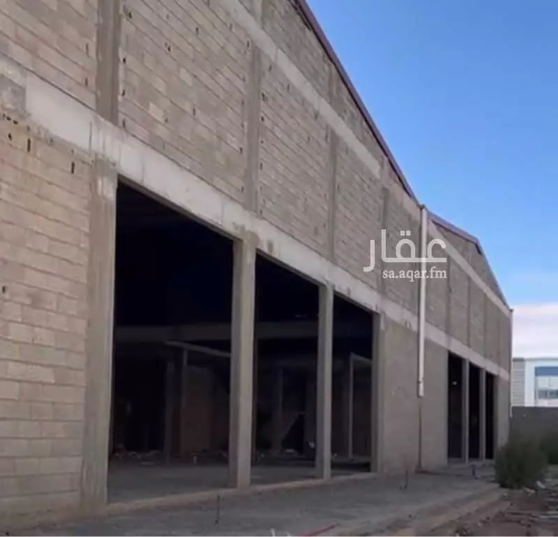 محل للإيجار في شارع شارع ضبا, حي الصالحية, مدينة طريف, منطقة الحدود الشماليه 1 صورة