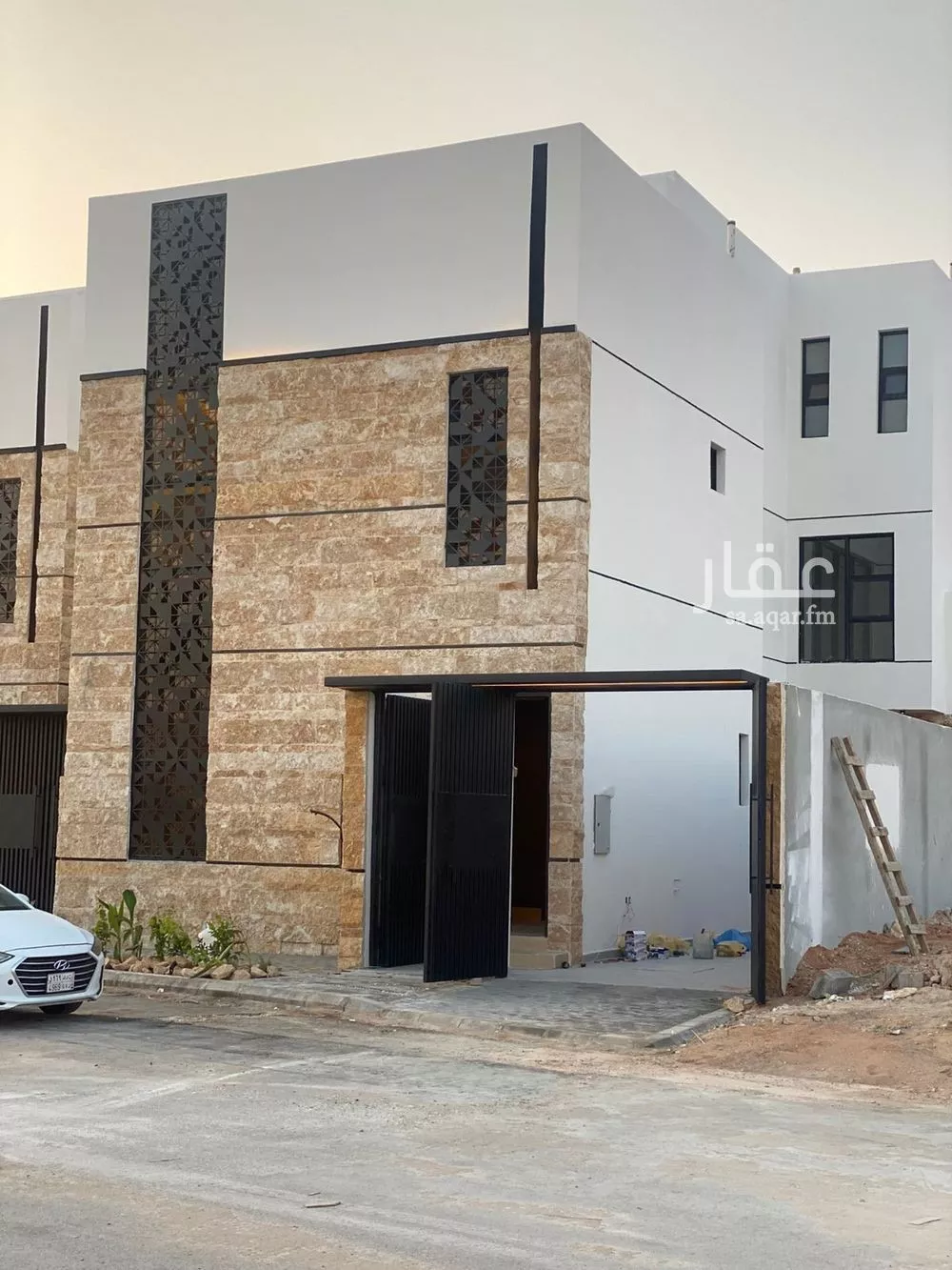 فيلا للبيع في شارع أبي الحسن الأسفرائيني, حي المهدية, مدينة الرياض, منطقة الرياض 1 صورة