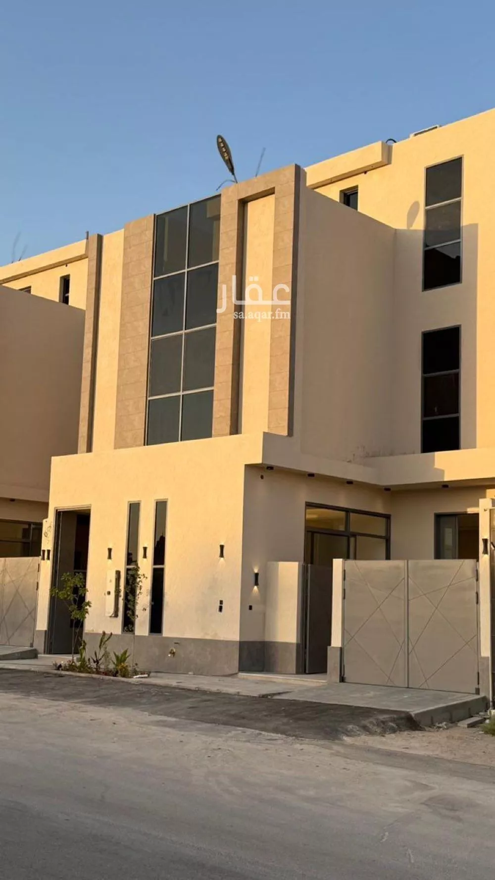 فيلا للبيع في شارع عبدالله أبابطين, حي المهدية, مدينة الرياض, منطقة الرياض 1 صورة