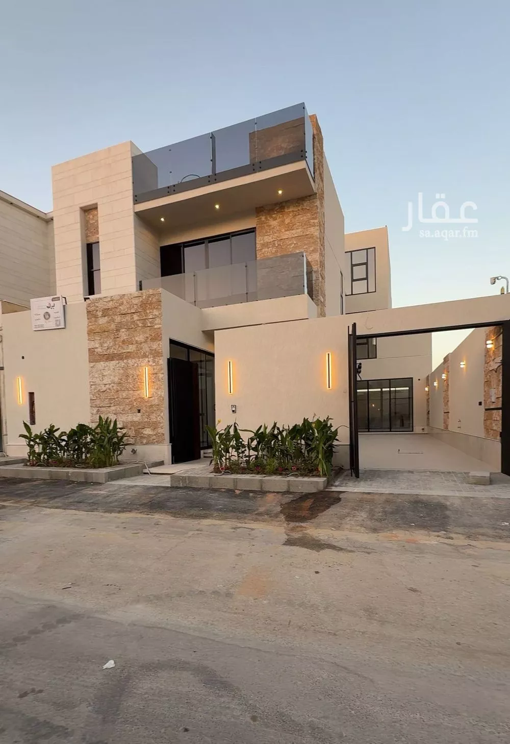 فيلا للبيع في شارع أبي الشيخ الأصبها??ي, حي المهدية, مدينة الرياض, منطقة الرياض 1 صورة