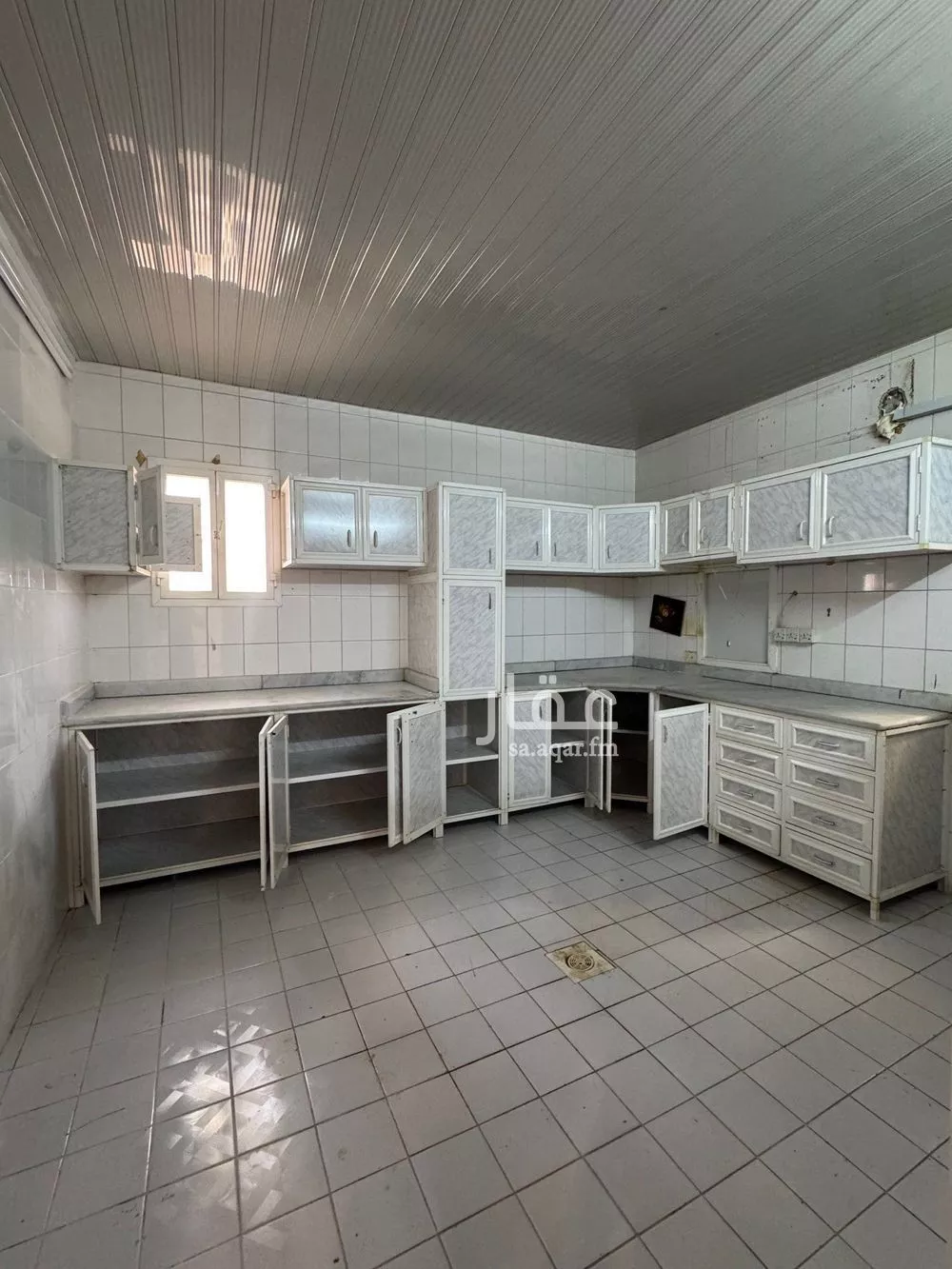 شقة للإيجار في شارع أبي الربيع الكلاعي, حي الرمال, مدينة عنيزة, منطقة القصيم 1 صورة