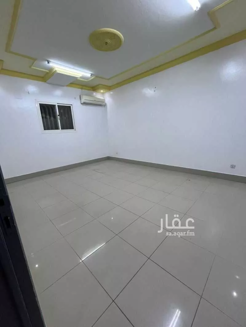 عمارة للإيجار في شارع الدامغ, حي وسط المدينة, مدينة عنيزه, منطقة القصيم 1 صورة