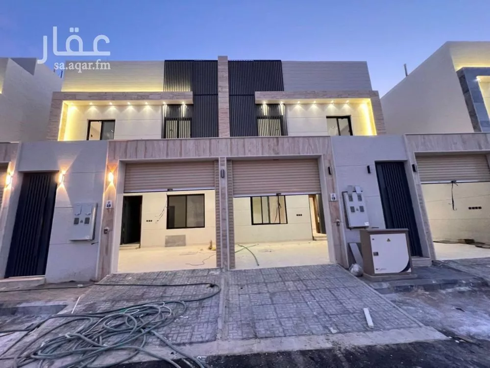 فيلا للبيع في شارع حسين الأبريقي, حي عكاظ, مدينة الرياض, منطقة الرياض 1 صورة