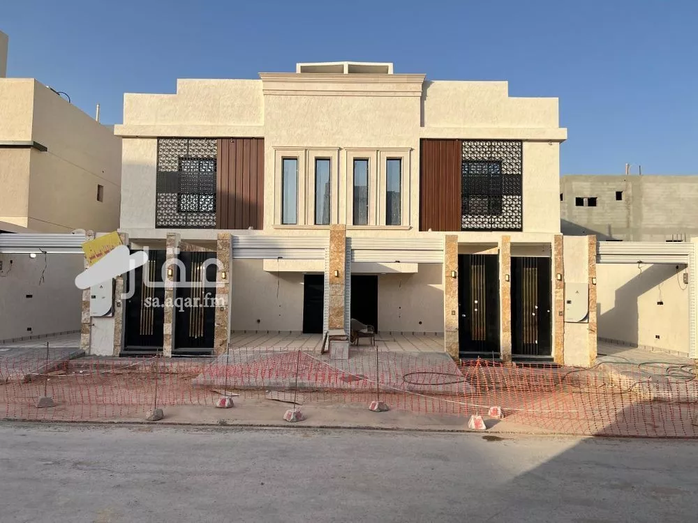 دور للبيع في شارع ديراب , حي عكاظ, مدينة الرياض, منطقة الرياض 1 صورة