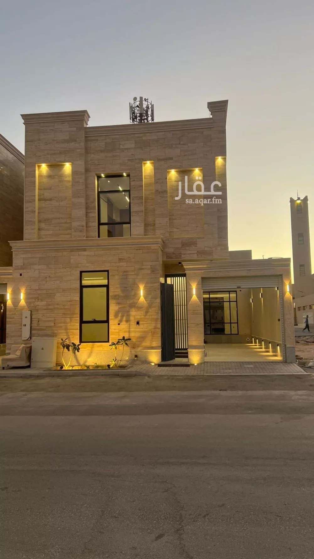 فيلا للبيع في شارع عبداللطيف بن المبارك, حي المهدية, مدينة الرياض, منطقة الرياض 1 صورة